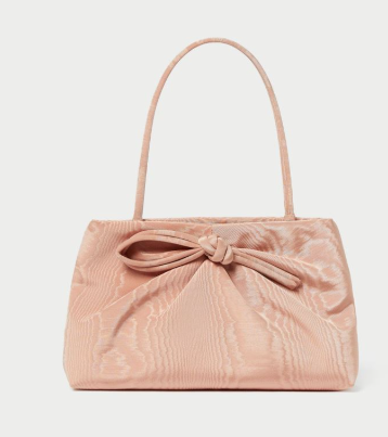 Comment j&rsquo;ai d&eacute;couvert que Loeffler Randall est la marque qui refl&egrave;te parfaitement l&rsquo;&eacute;l&eacute;gance moderne et pratique dans ma vie de jeune professionnelle